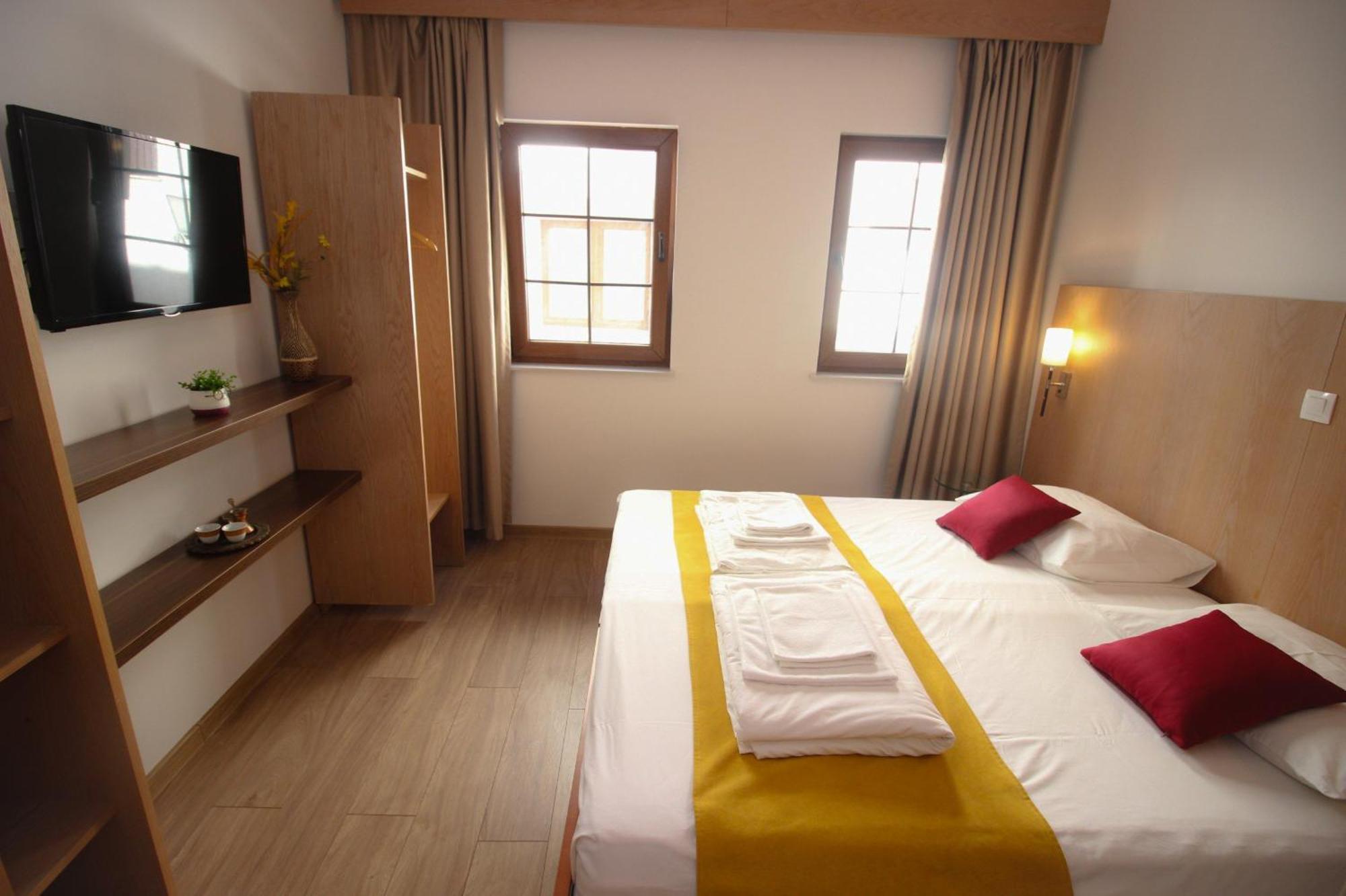 Villa Deny Mostar - With Free Parking Экстерьер фото