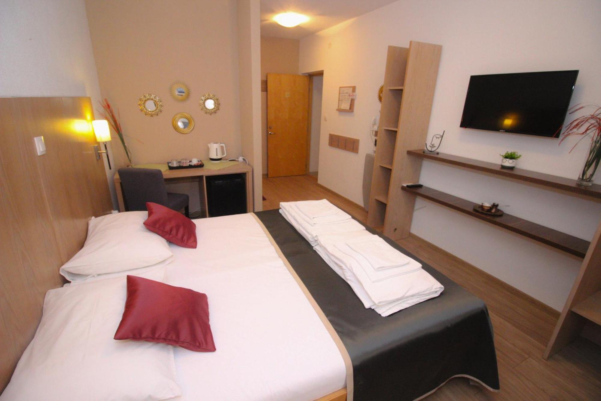 Villa Deny Mostar - With Free Parking Экстерьер фото
