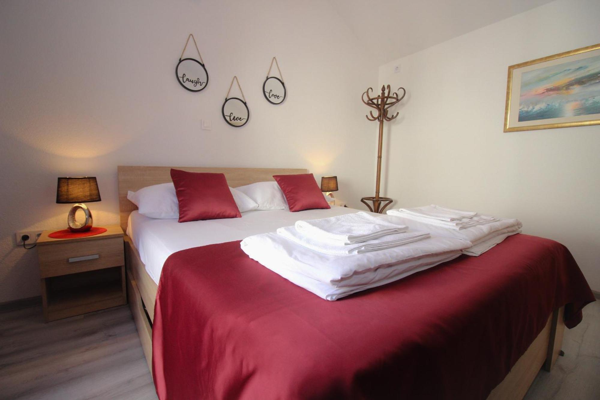 Villa Deny Mostar - With Free Parking Номер фото