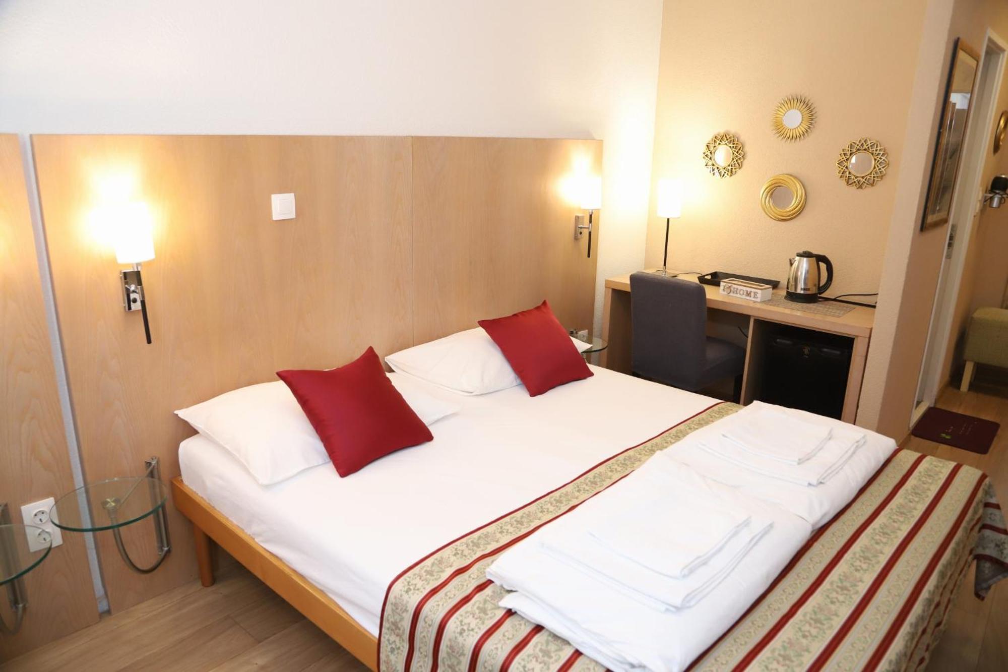 Villa Deny Mostar - With Free Parking Номер фото